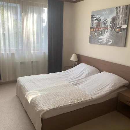 One Bedroom In Gated Complex Апартхотел