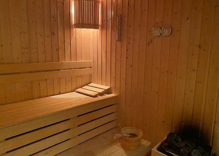 Апарт-отель One Bedroom In Gated Complex